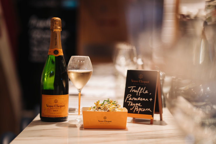 #YellowHour by Veuve Clicquot #YellowHour by Veuve Clicquot