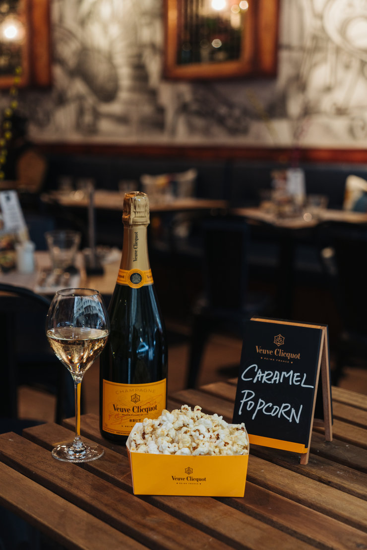 #YellowHour by Veuve Clicquot #YellowHour by Veuve Clicquot