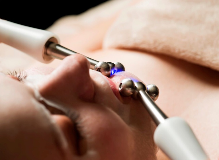 CACI non-surgical facial toning @ Espa: a lifting without surgery CACI non-surgical facial toning @ Espa: a lifting without surgery