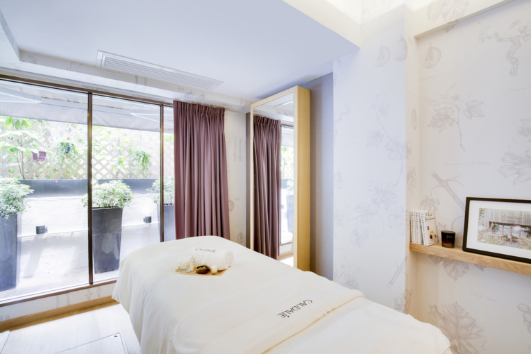 Caudalie's new Vin(Activ) facial and a special gift for our readers