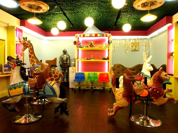 Magic Mirror hairdresser Magic Mirror hairdresser