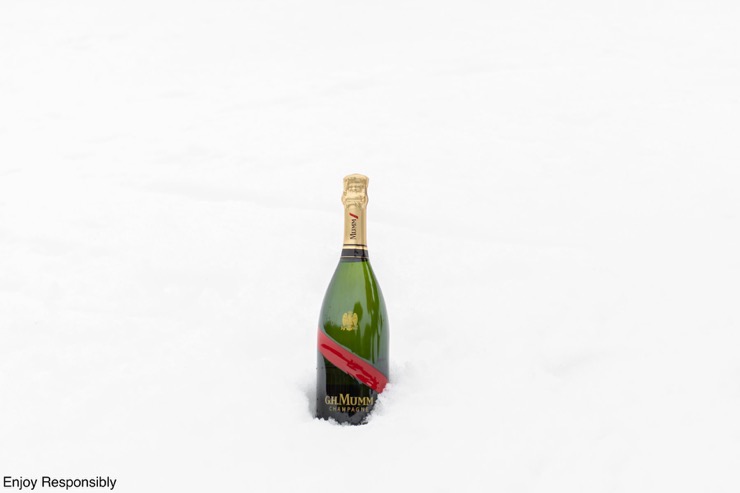 (c): MUMM champagne