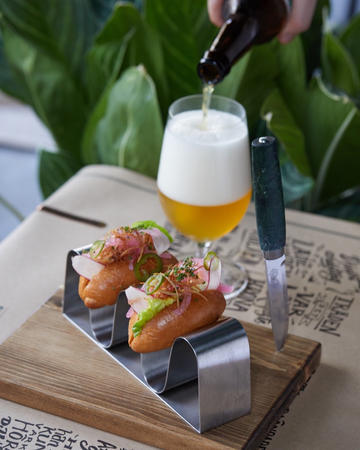 The Flying Elk, dinner in a Nordic Cabin The Flying Elk, dinner in a Nordic Cabin