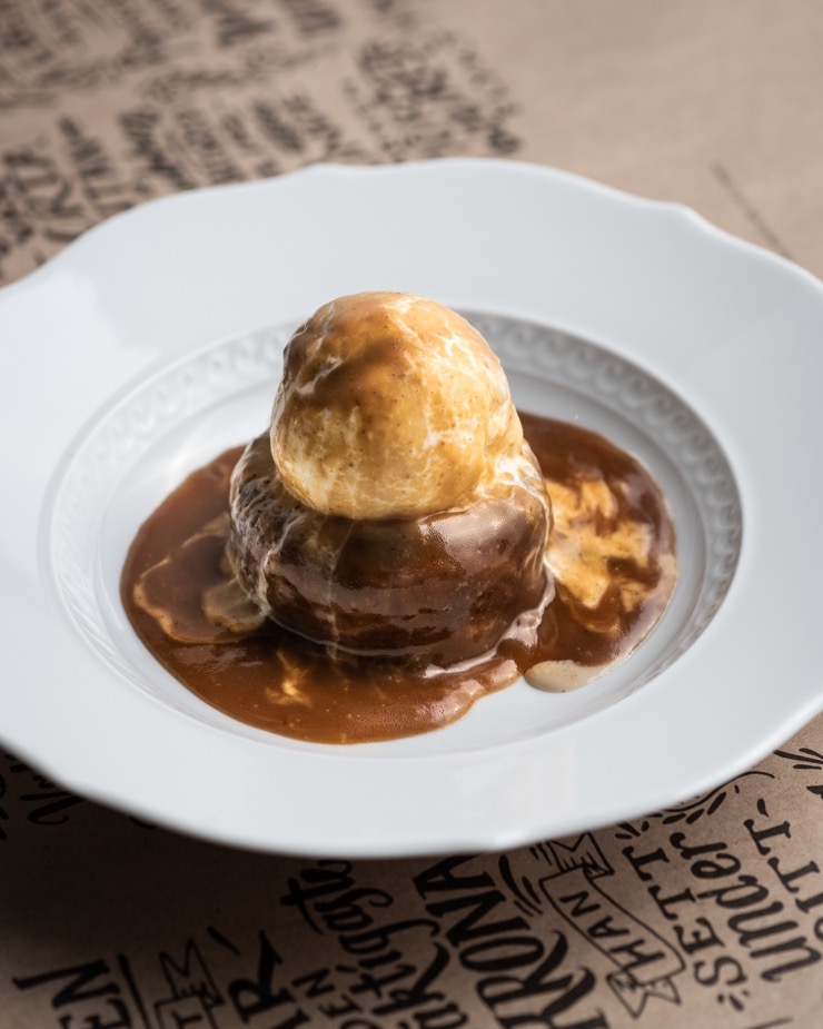 The Flying Elk, dinner in a Nordic Cabin The Flying Elk, dinner in a Nordic Cabin