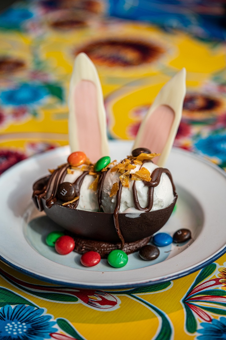 Easter, a family celebration Easter, a family celebration