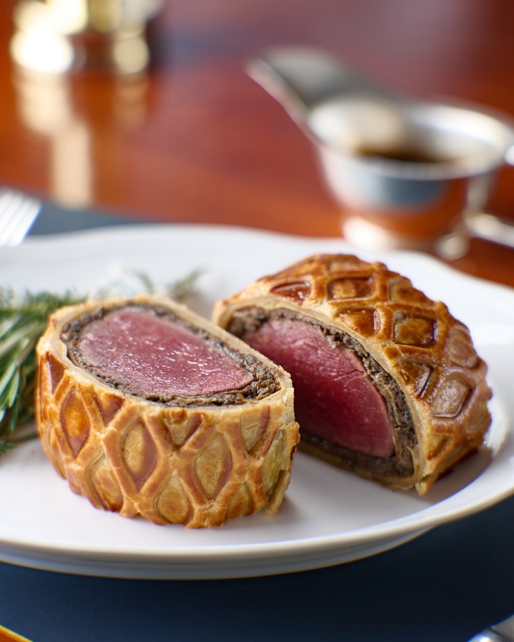 Chef Cary Docherty returns to Lobster Bar and Grill at Island Shangri-La and we’re here for it Chef Cary Docherty returns to Lobster Bar and Grill at Island Shangri-La and we’re here for it