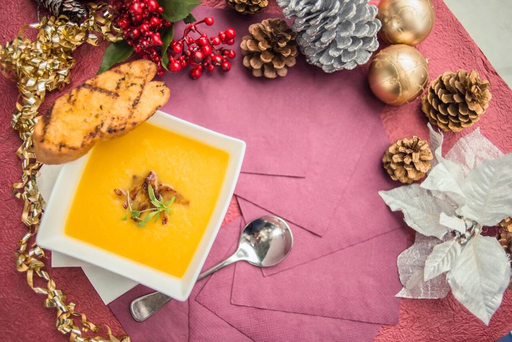 Hong Kong Madame Flavors of the World Christmas Dinners Guide