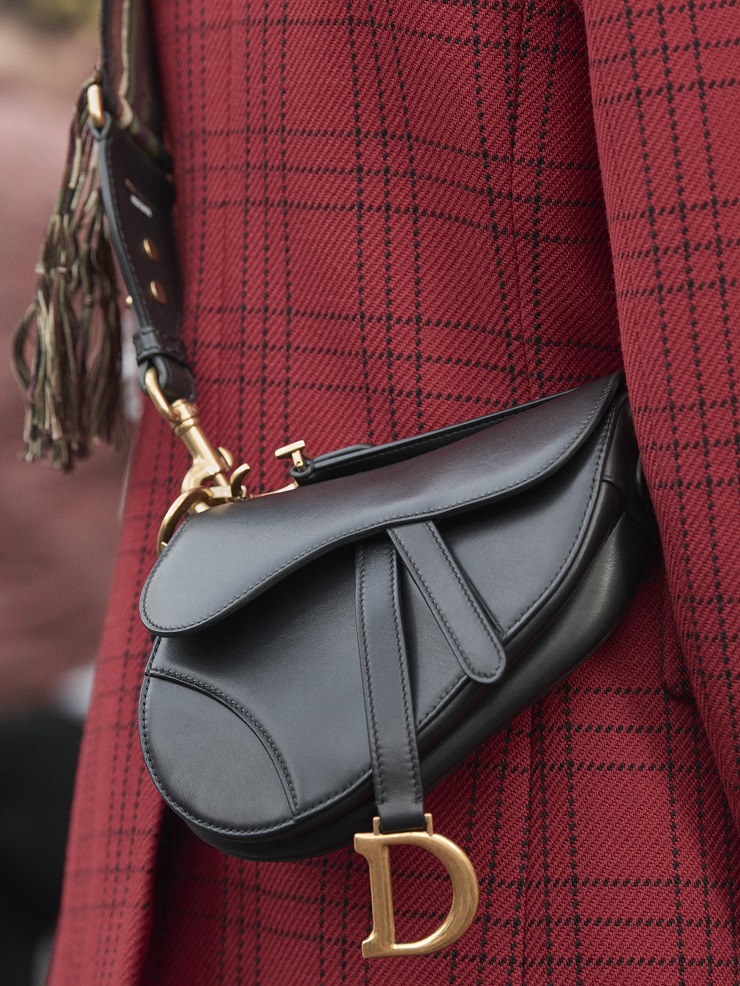 Dior Saddle Bag – a 2000 baby and a 2018 it-bag