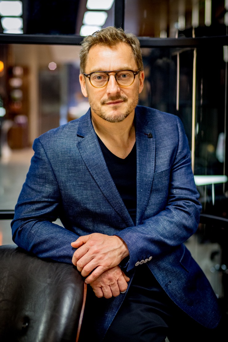 Emmanuel f. gave me the perfect polar blond I’ve been wanting for months, using natural products only Emmanuel f. gave me the perfect polar blond I’ve been wanting for months, using natural products only