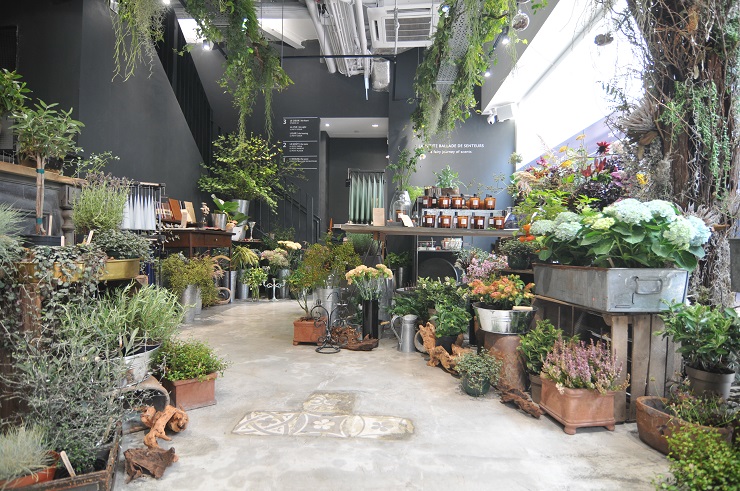 LA PETITE MAISON XXII – a sensorial concept-store conceptualised in Provence LA PETITE MAISON XXII – a sensorial concept-store conceptualised in Provence