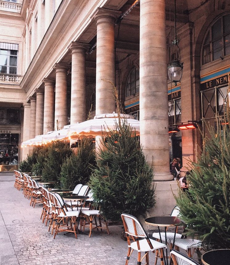 5 very Parisian Instagram accounts (in English) to follow for a daily-fix of all things French