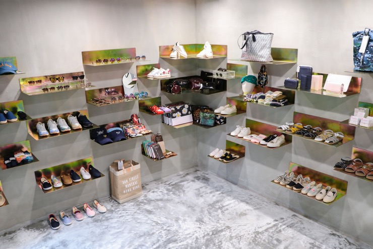 Entrepreneurs of Hong Kong – Arnault, Founder of Kapok Entrepreneurs of Hong Kong – Arnault, Founder of Kapok