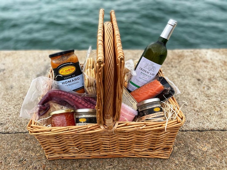 ‘Tis the season for a fresh seafood feast ‘Tis the season for a fresh seafood feast