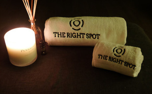 THE RIGHT SPOT : massages in an art gallery