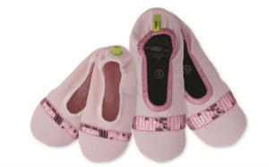 Nayla Slippers : for tiny little feet and a bit bigger ones