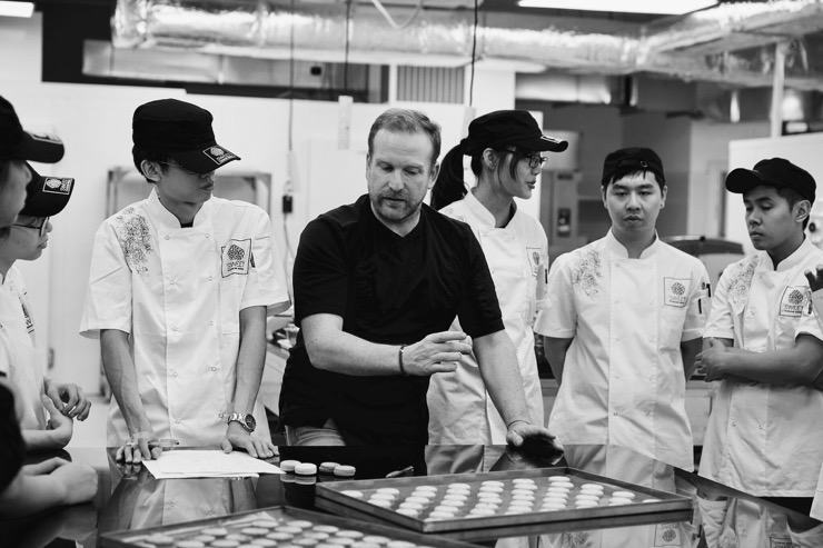 Entrepreneurs à Hong Kong – Gaël de Sweet Fashion House Entrepreneurs à Hong Kong – Gaël de Sweet Fashion House