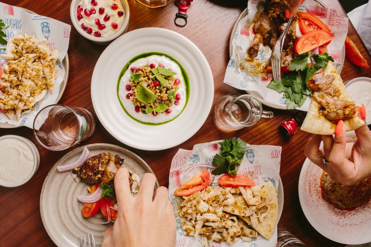 Artemis & Apollo, une taverne Grecque en plein cœur de Wan Chai