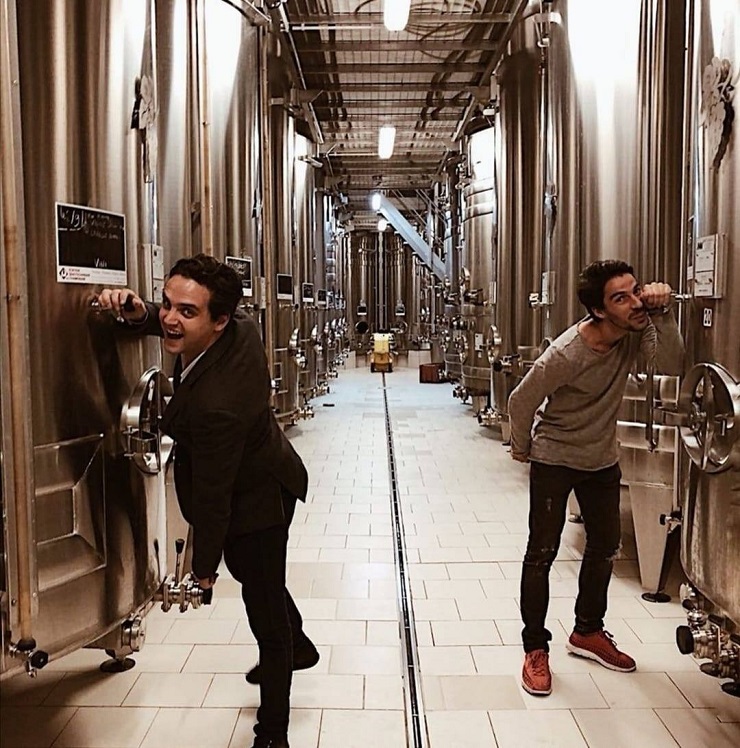 Conversation avec : Charles et Valentin, fondateurs de Vines and Terroirs Conversation avec : Charles et Valentin, fondateurs de Vines and Terroirs