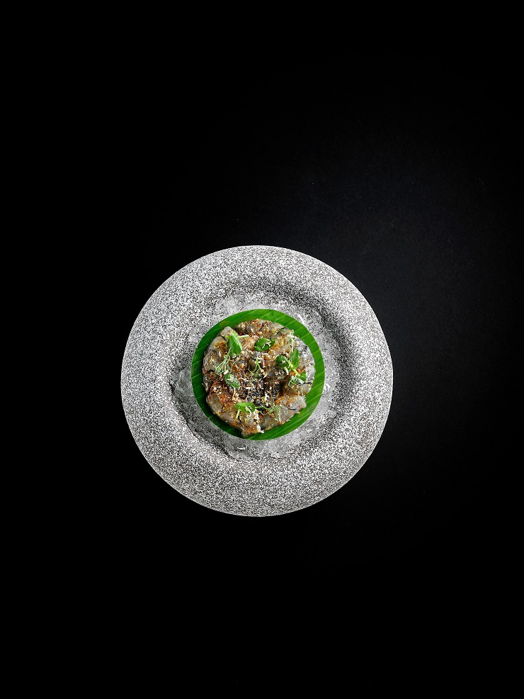 Clarence : où la gastronomie française rencontre les techniques de cuisson asiatiques. Clarence : où la gastronomie française rencontre les techniques de cuisson asiatiques.