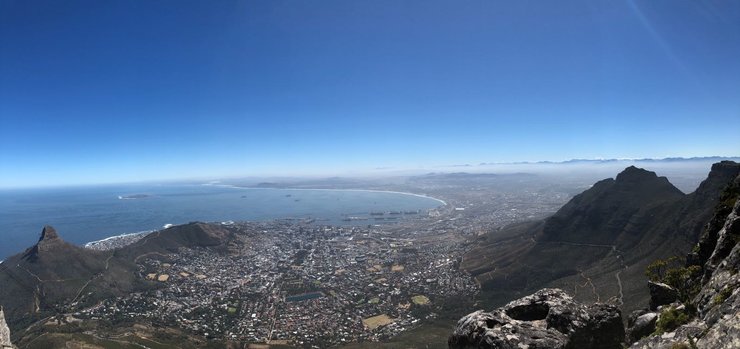 Vue sur Le Cap depuis Table Mountain