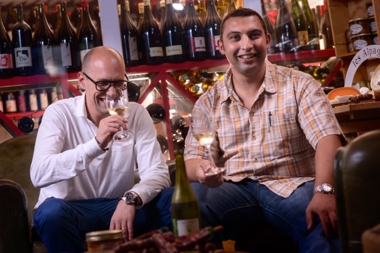 Cristobal et Karim – fondateurs de La Cabane et amoureux des vins naturels